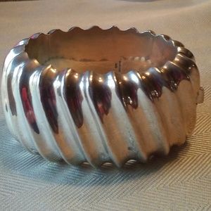 Vintage Bayanihan Wide 925 Sterling Bangle Bracele